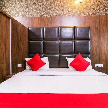 Oyo 6908 Hotel Royal City Āzamgarh Zewnętrze zdjęcie