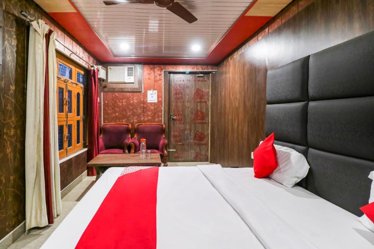 Oyo 6908 Hotel Royal City Āzamgarh Pokój zdjęcie