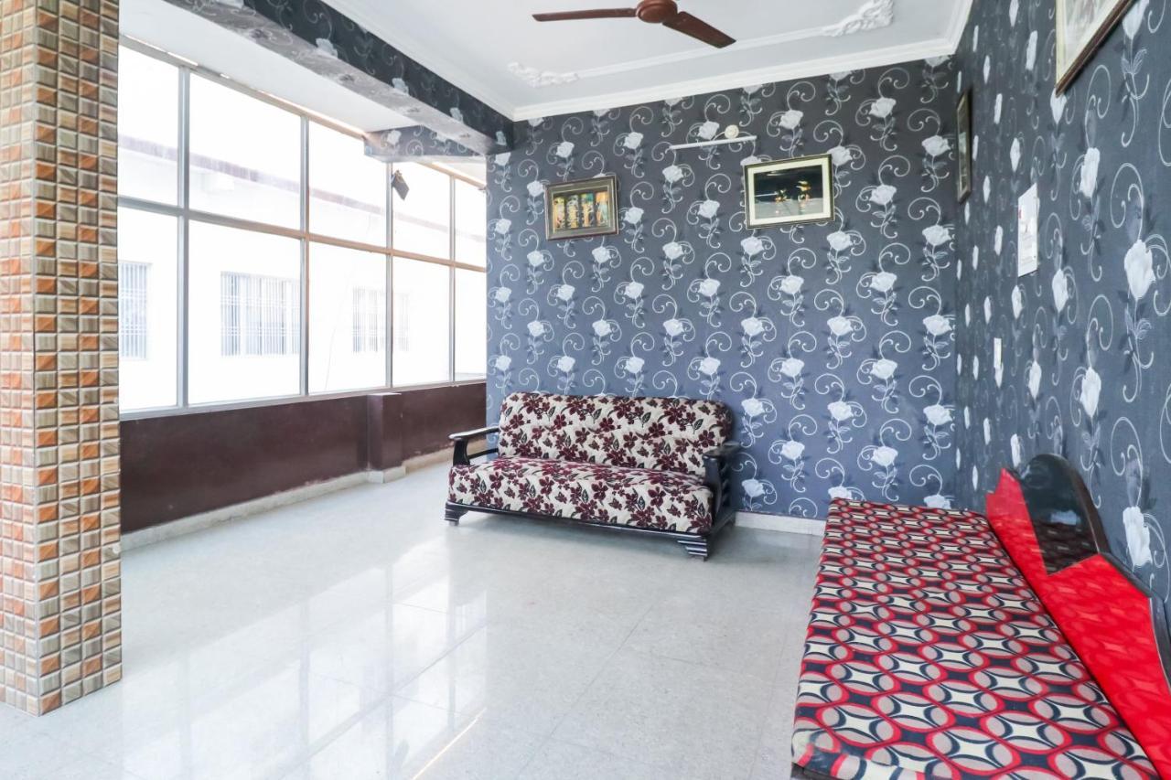 Oyo 6908 Hotel Royal City Āzamgarh Zewnętrze zdjęcie