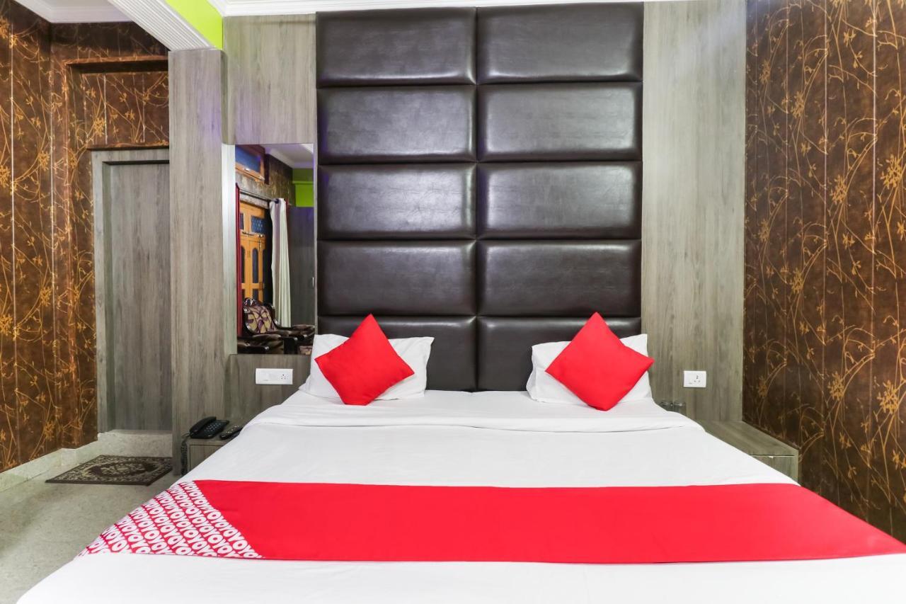 Oyo 6908 Hotel Royal City Āzamgarh Pokój zdjęcie